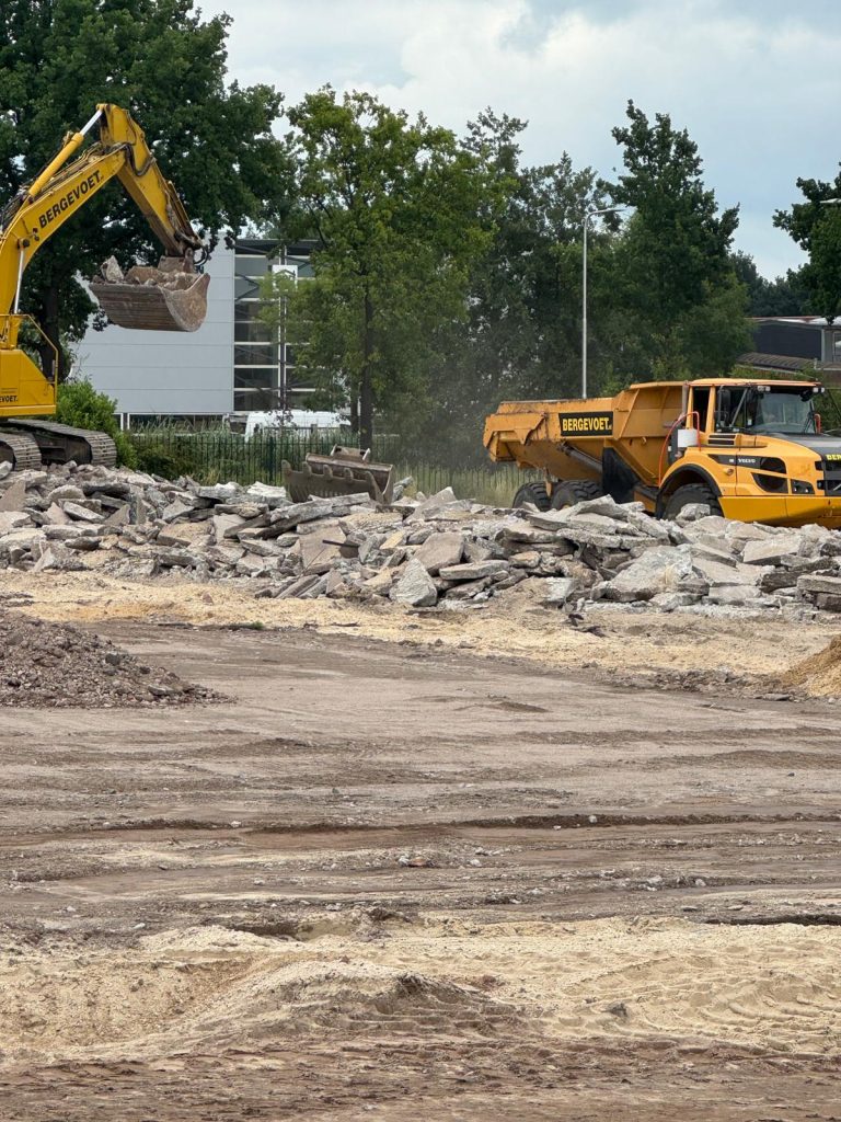 WhatsApp Image 2025-11-18 at 12.57.05 (14)